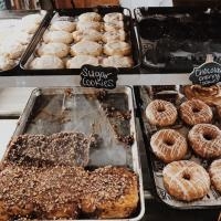 2 Factors To Consider While Buying A Plastic Tray