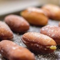 4 Tips To Clean Bakery Trays And Other Baking Equipment