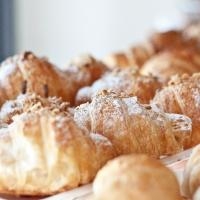 Why Bakery Trays are Crucial for a Bake Shop